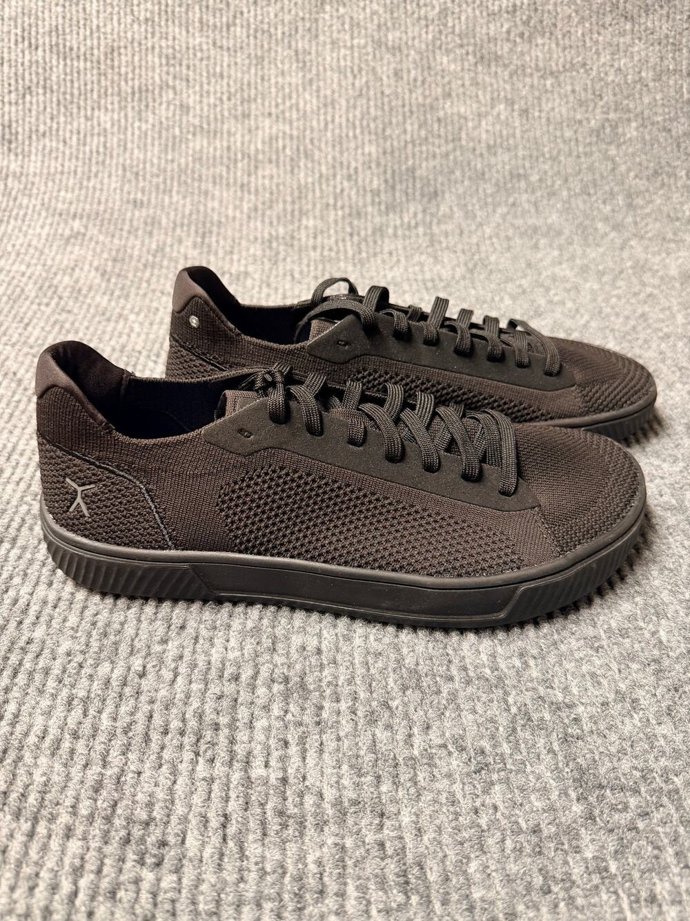 Flux Adapt Knit Trainer - Men US 10